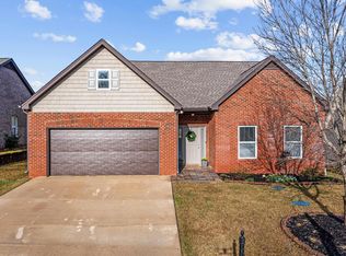 911 Valley Cir, Leeds, AL 35094