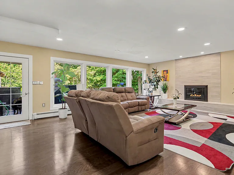116 Beechwood Ln — Photo 5