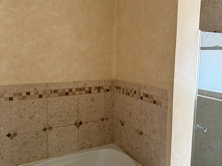 2539 W Lunt Ave #1 — Photo 19