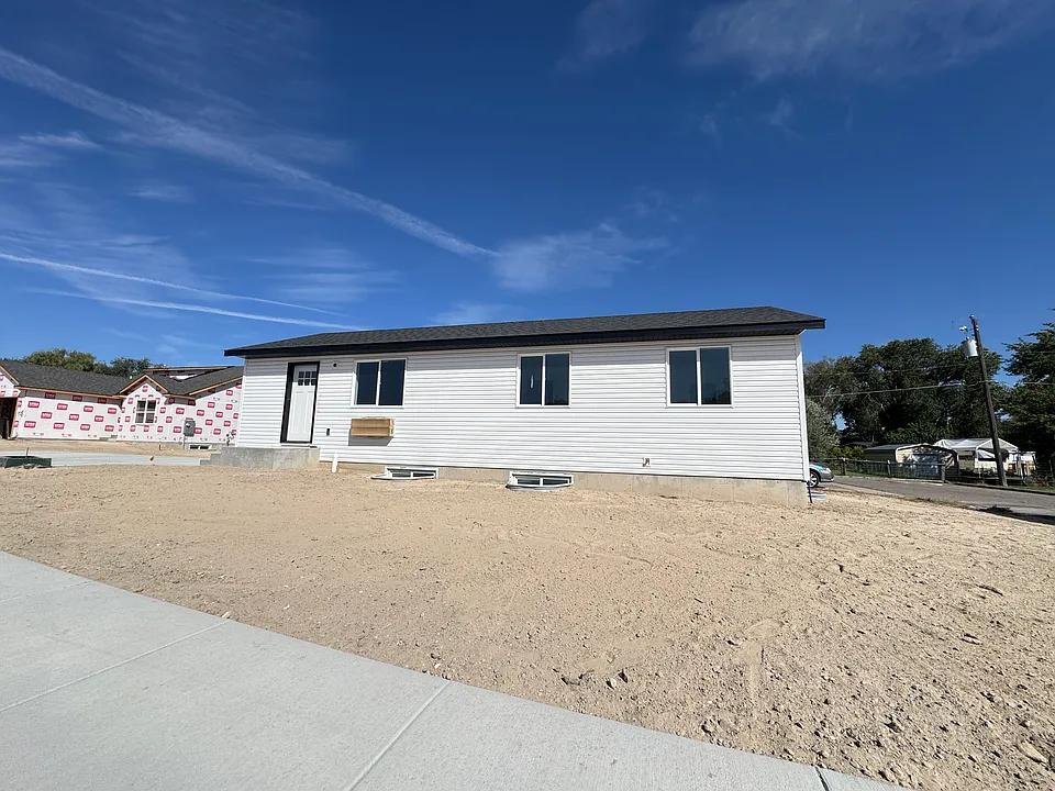 3880 Stratten Ln #B