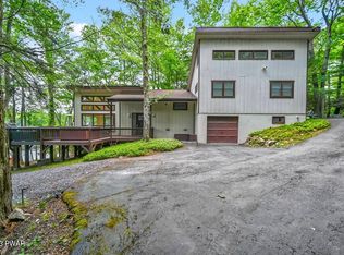 31 Pocono Ct, Lake Ariel, PA 18436