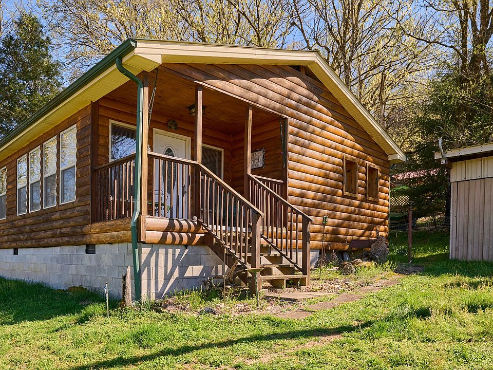 1st image of 271 Richardson Hollow Ln