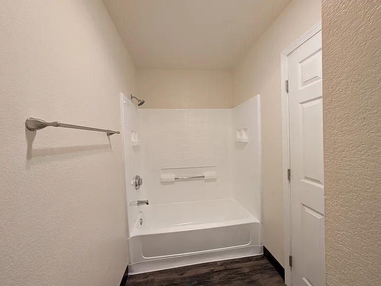 Bed #2 Bathroom