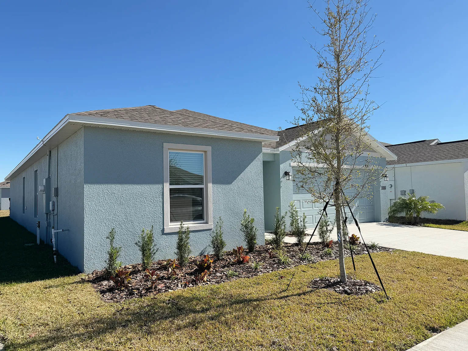 4 bed, 2174 sqft, $2,300 — Photo 3