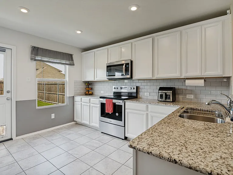 1073 Norias Dr — Photo 9