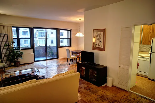 Sold by REGII | media 4