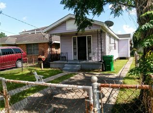 1126 Truxton St, Gretna, LA 70053