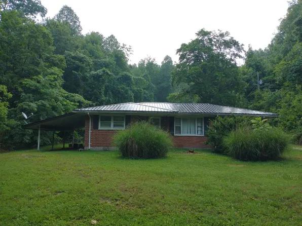 4213 State Highway 1812, Campton, KY 41301