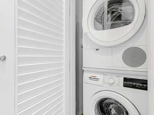 550 Vanderbilt Avenue image 13 of 30