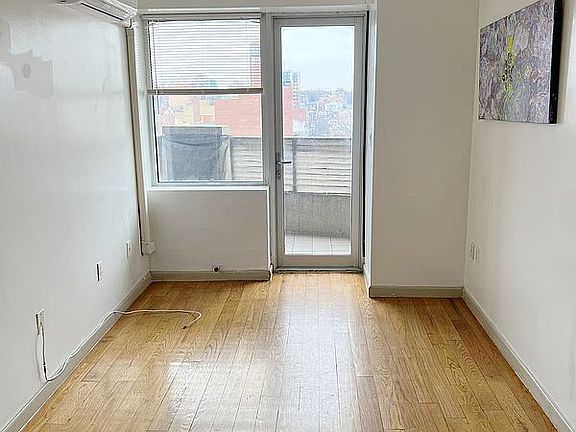 5th image of 37-14 Prince St #7E