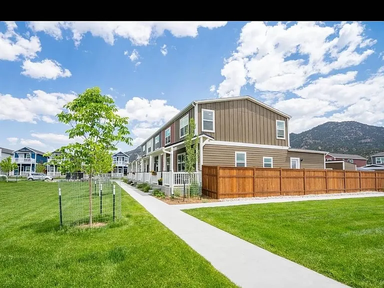 120 Ranch Ln — Photo 8