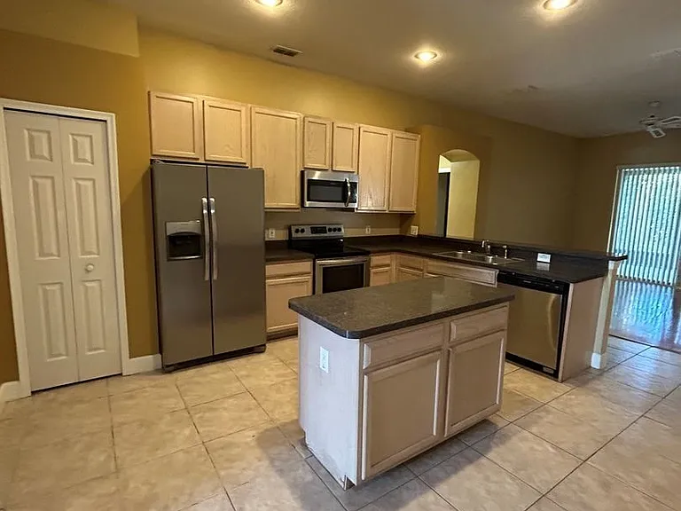 3404 Kayla Cir — Photo 9