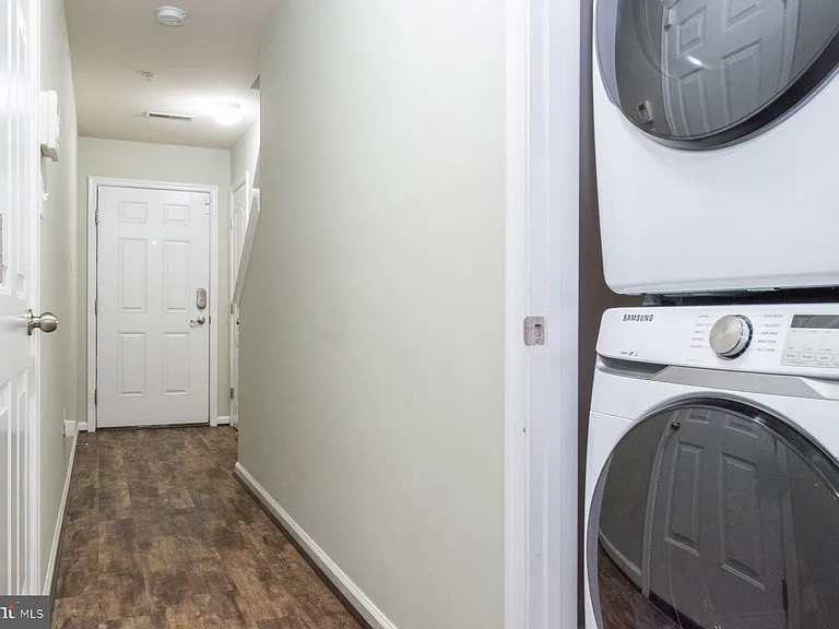 6810 Warfield St — Photo 22