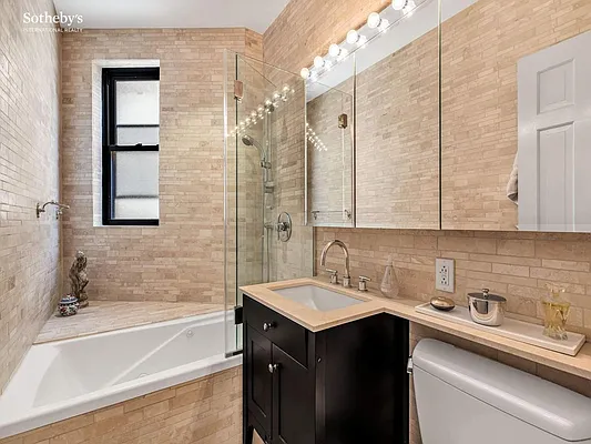 Rented by Sotheby's International Realty | media 31