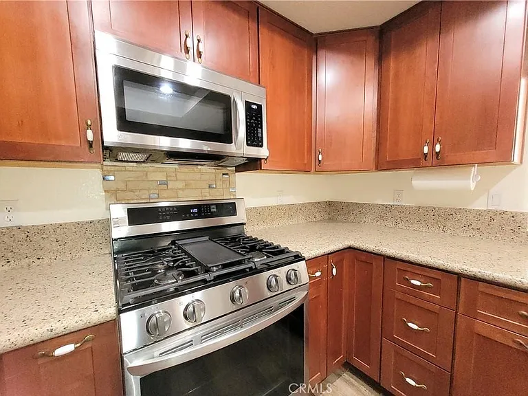 2624 Beech Tree St — Photo 10