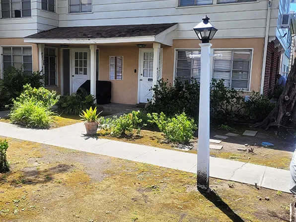 4510 Coldwater Canyon Ave, Studio City, CA 91604