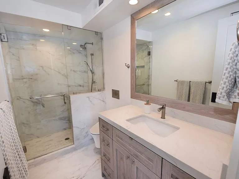 1810 Avenida Del Mundo #1007 — Photo 13