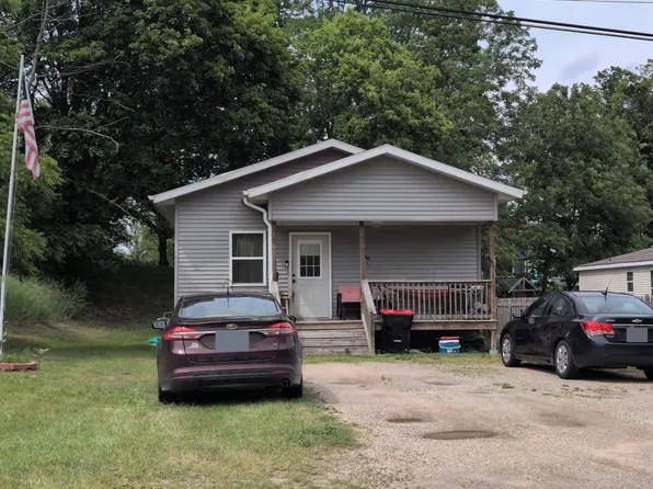 410 W 5th Ave, Reed City, MI 49677