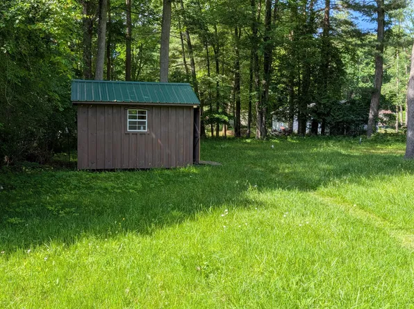 9 Spruce Ave, Willsboro, NY 12996