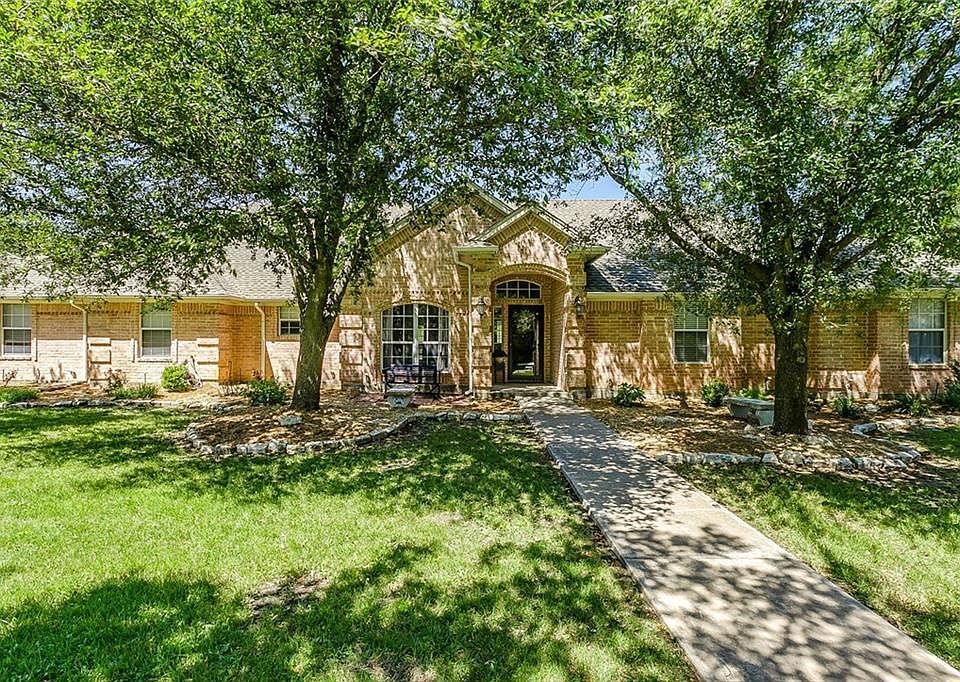 1st image of 10113 Rolling Hills Ct