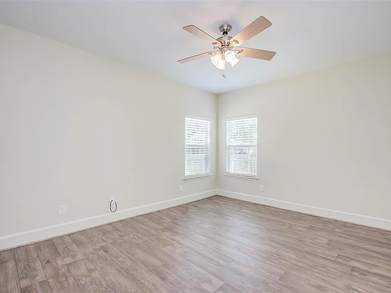 10572 Twin Oak Dr — Photo 19