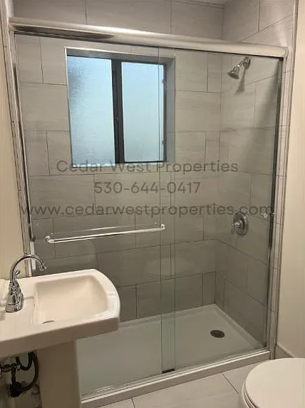 887 Reservoir St — Photo 11