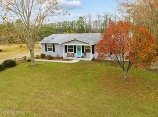390 Peanut Rd, Hampstead, NC 28443