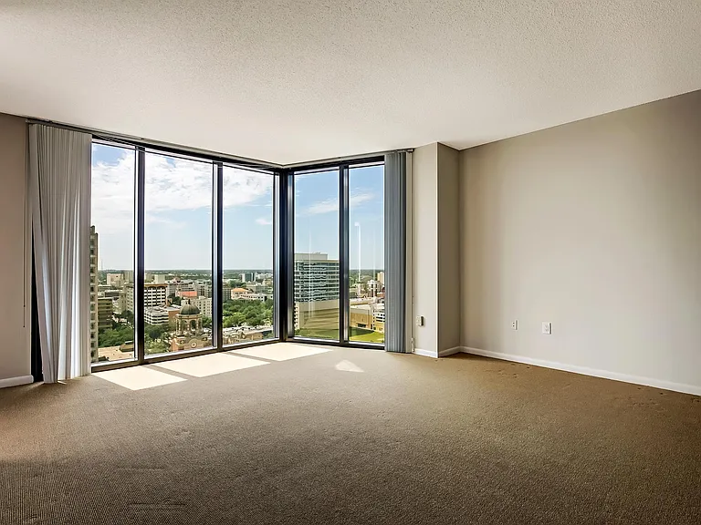 1 Beach Dr SE #2109 — Photo 5