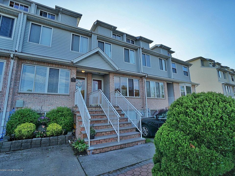 1st image of 210 Kenilworth Ave