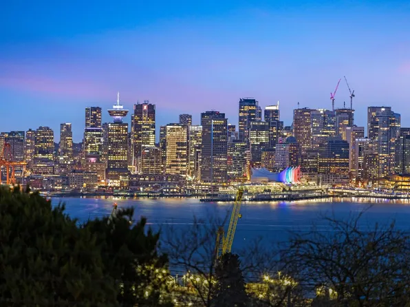 340 E Keith Rd, North Vancouver, BC V7L 1V7