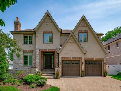 665 S Euclid Ave, Elmhurst, IL, 60126