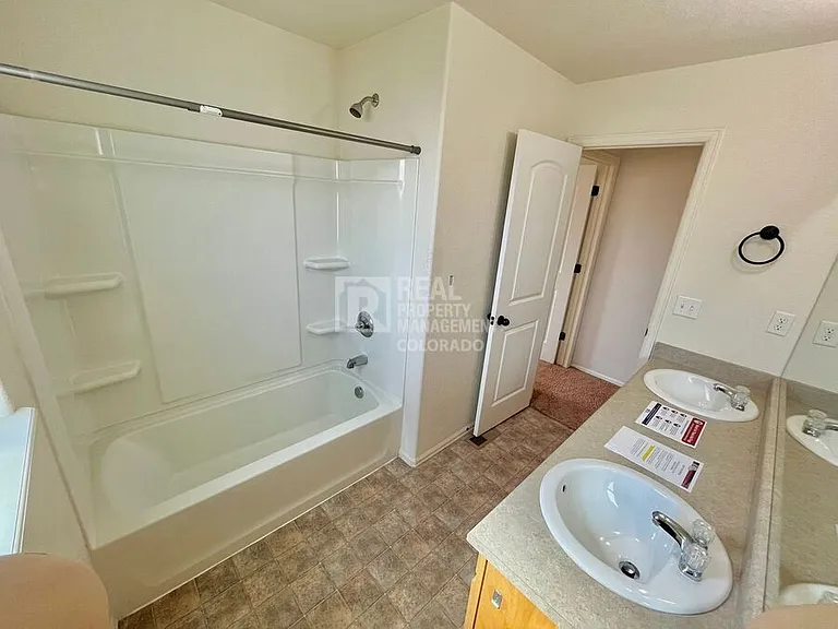 362 Shadowbrook Dr — Photo 18