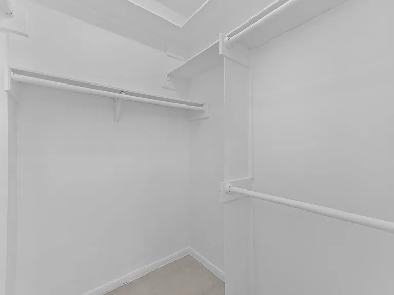 17402 Wilton Park Ct — Photo 38