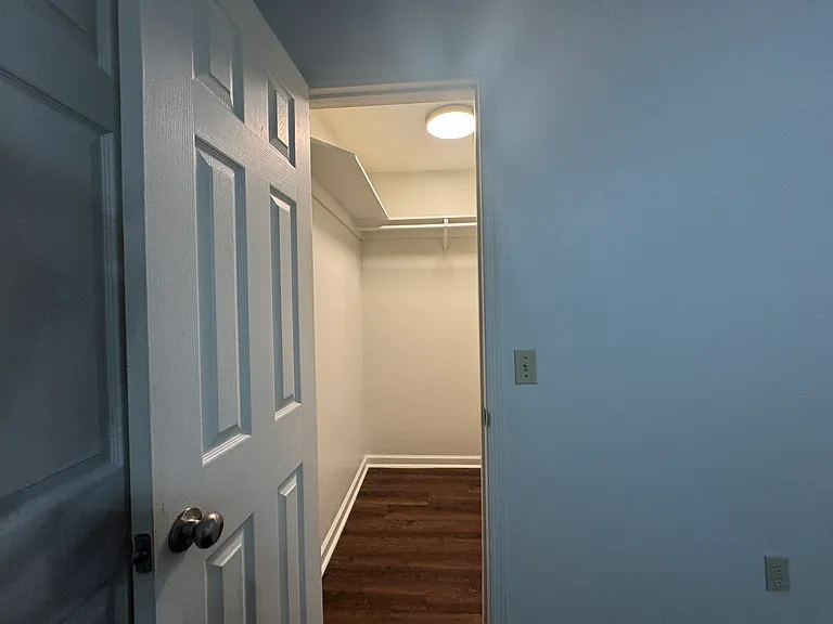 592 NW Turner Ave — Photo 3
