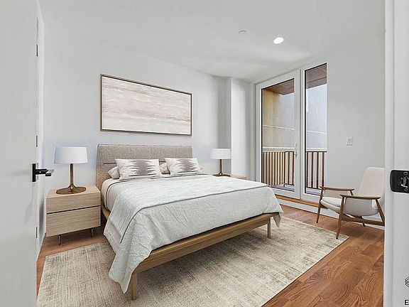 4th image of 807 Washington Ave #19