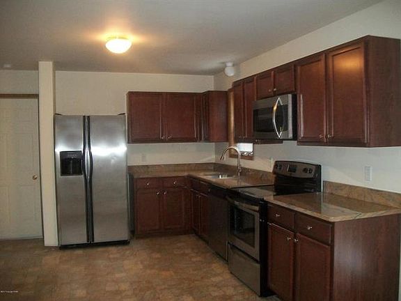 3rd image of 1484 Belgravia Dr