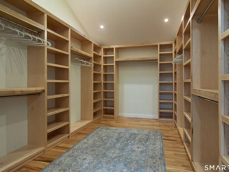9 Woodcrest Ln — Photo 15