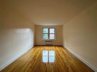 83-80 118th St #1A, Kew Gardens, NY 11415