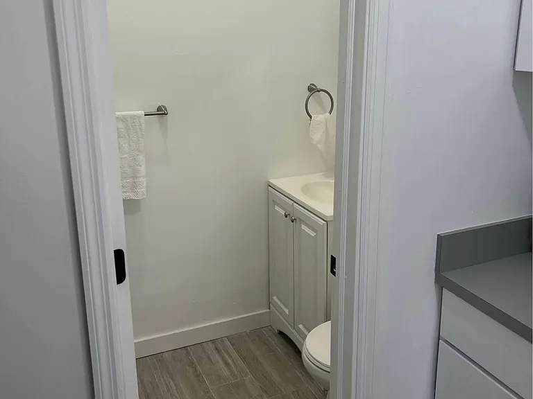 2534 Washington St #1 — Photo 7