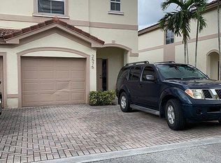 2575 Riverside Dr, Coral Springs, FL 33065