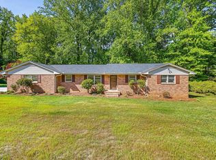 11 Fontana Dr, Greenville, SC 29609