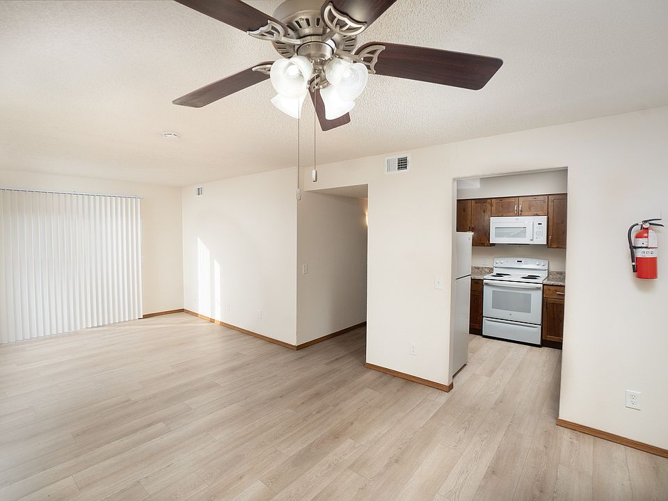 Living Area and Kitchen Entry