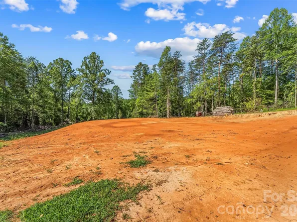2815 Playmore Beach Rd, Morganton, NC 28655