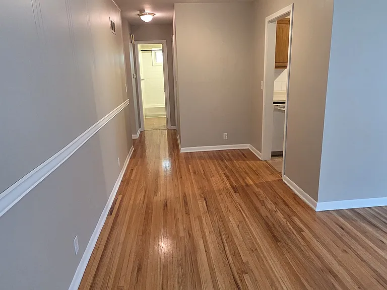 5526 Cedar St — Photo 4