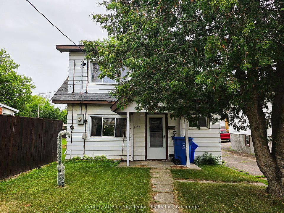 1st image of 220 Chippewa St W