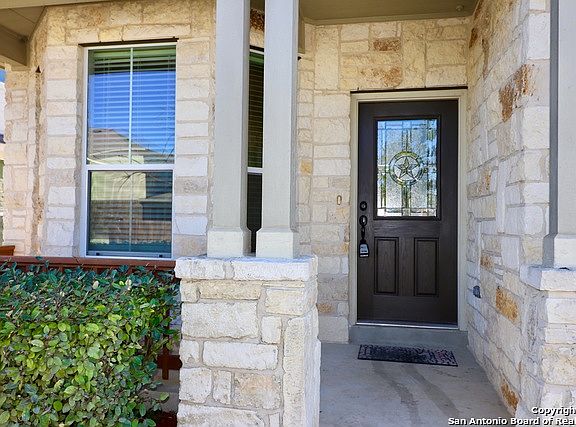 2nd image of 13034 Cedarcreek Trl