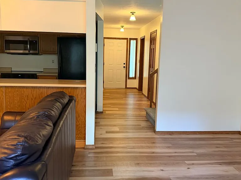1612 W Olive St #13 — Photo 6
