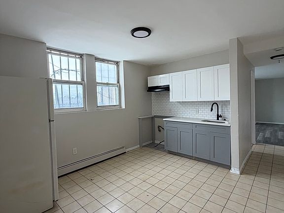 2nd image of 572 Springfield Ave APT 202