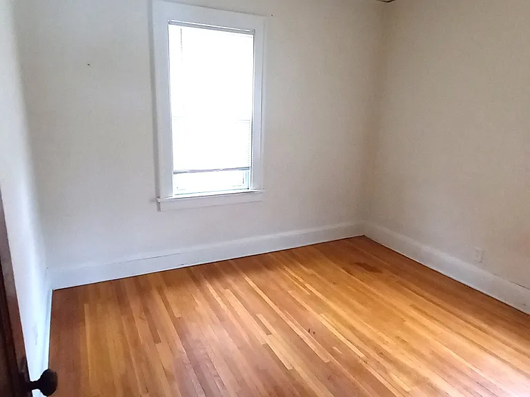 1990 Marshall Ave #10 — Photo 3