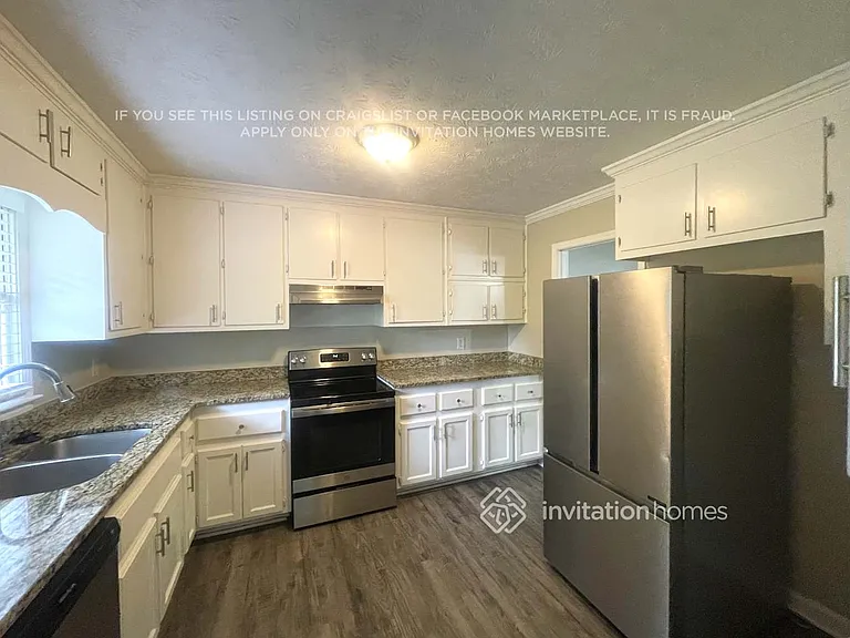 3952 Butterfield Dr NW — Photo 6
